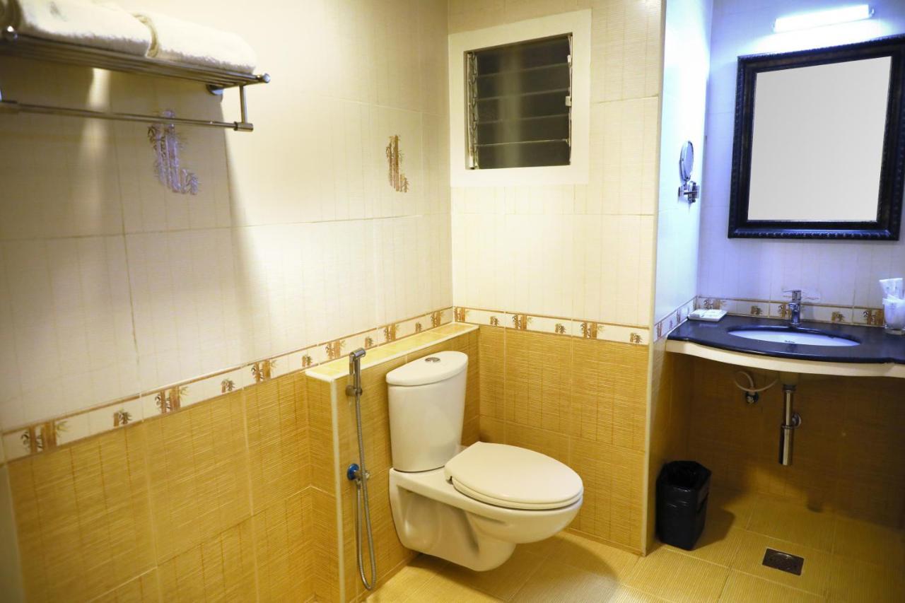 Taz Kamar Family Inn