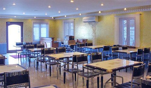 Taz Kamar Family 3*