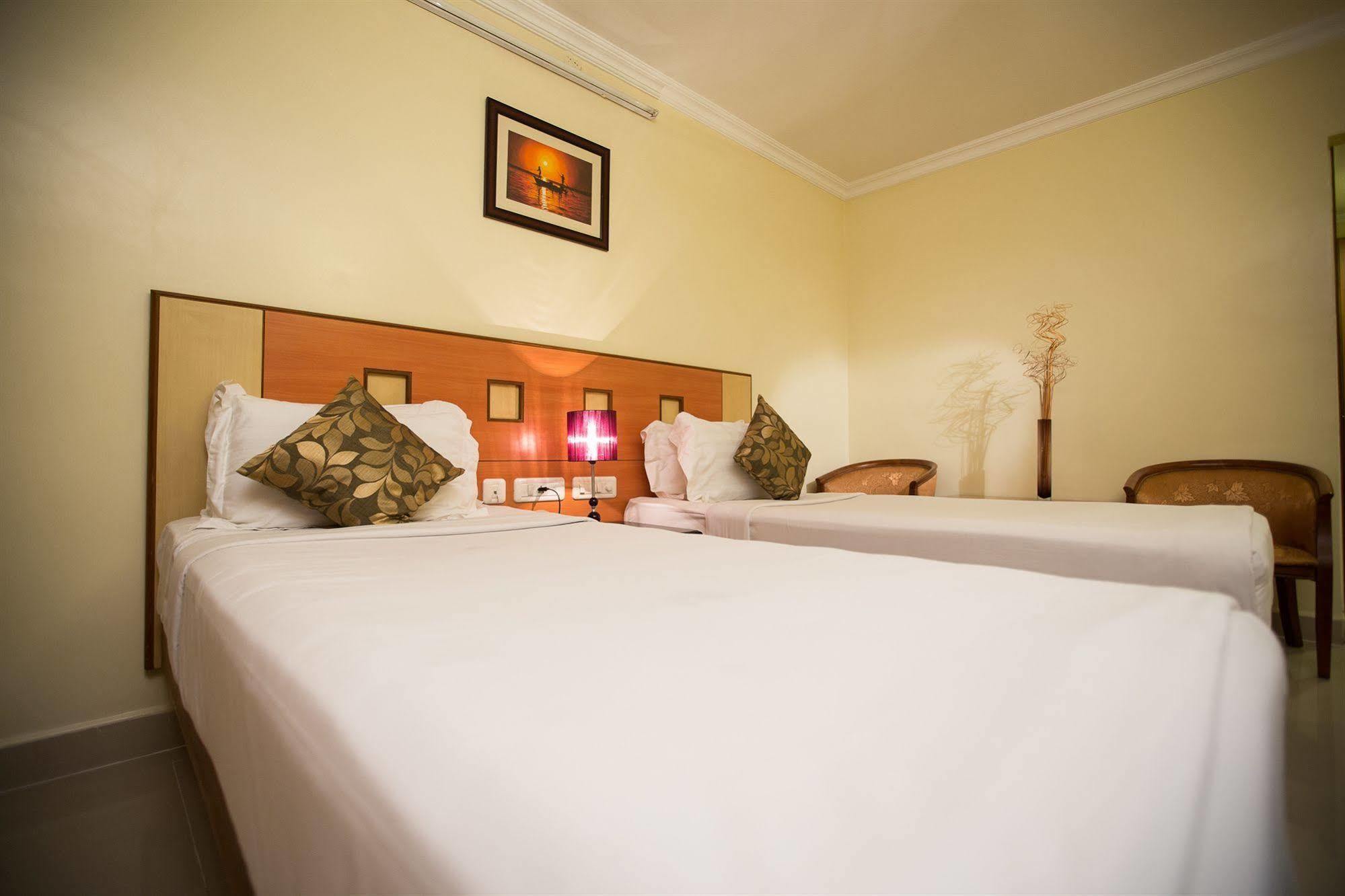 Taz Kamar Family Inn